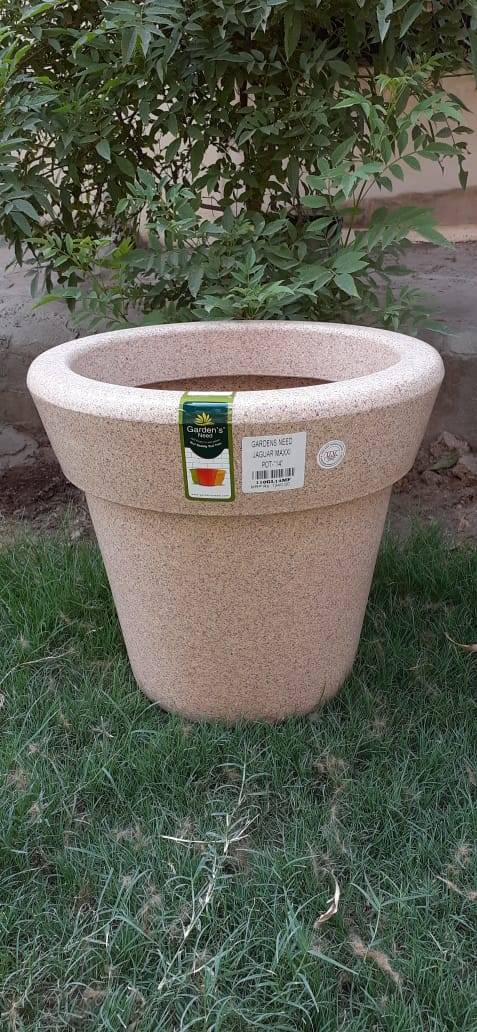 Maxxi Planters With Trays - Garden's Need