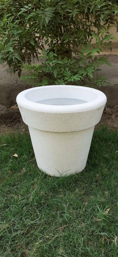 Maxxi Planters With Trays - Garden's Need