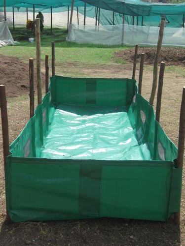 Vermi compost making bed with top cover 340 gsm