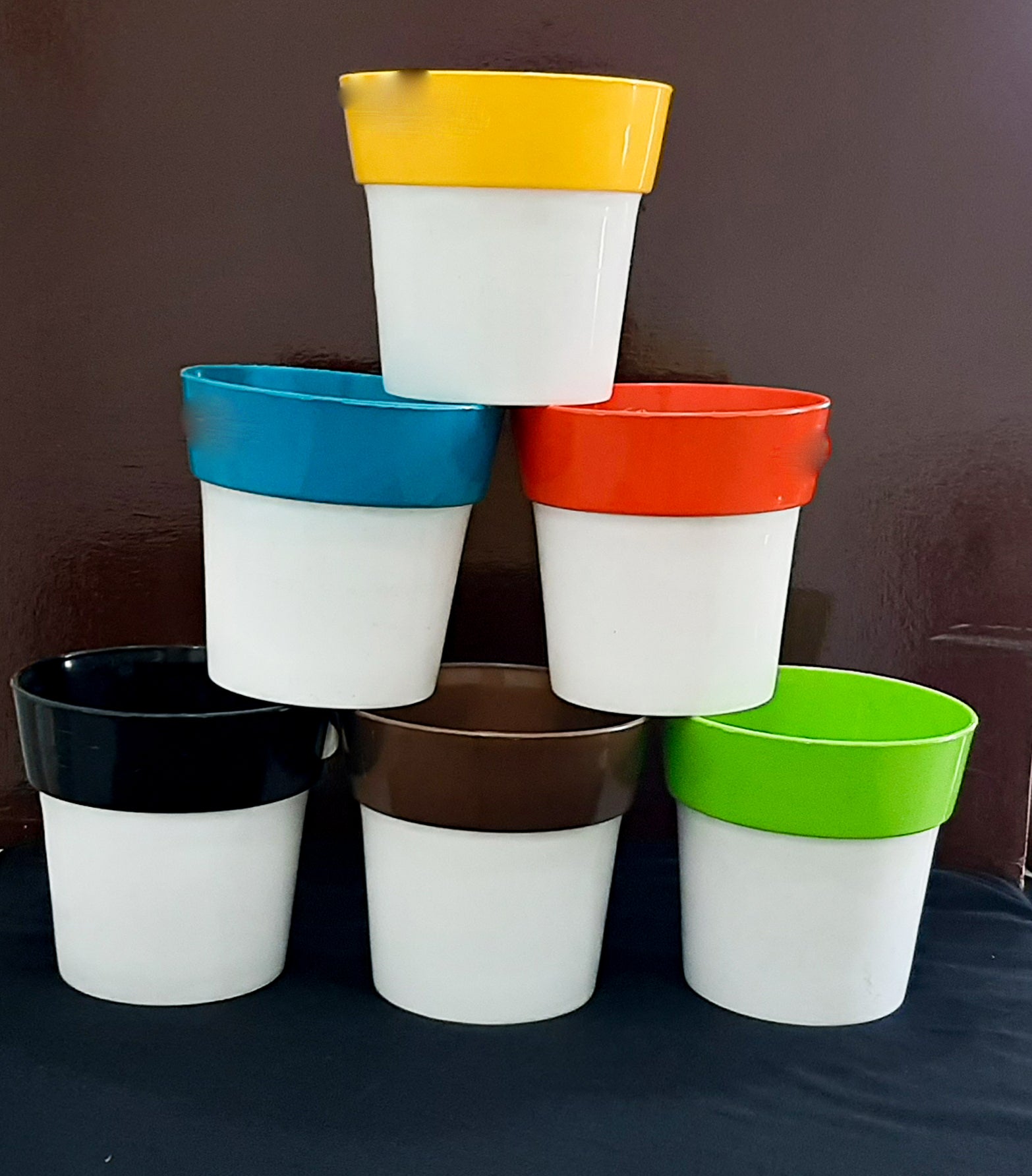Dual color planters