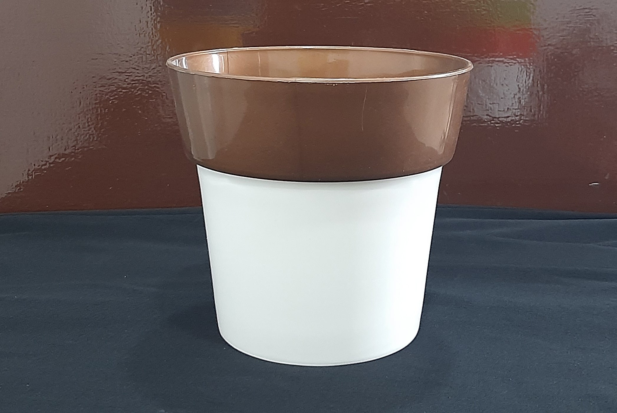 Dual color planters